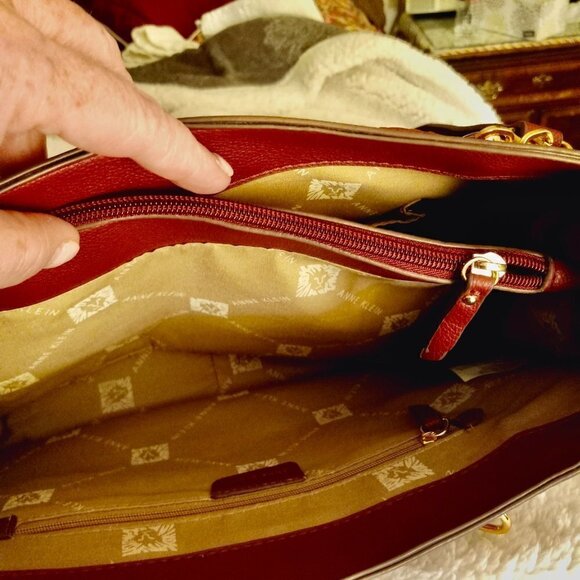 Anne Klein  Bag AK Embossed Satchel/Shoulder/Color Red /POCKETS/Gold Hardware - Picture 5 of 14